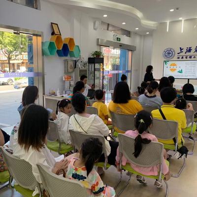 比比酷國際幼兒園 以專業(yè)產(chǎn)品與精細(xì)化服務(wù)，贏得教育培訓(xùn)市場的信賴